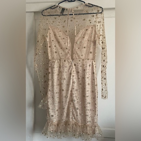 Forever 21 Gold Dress. Pre-Owned. - Picture 2 of 5